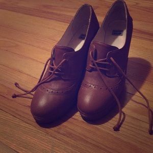 Lacoste brown wedges